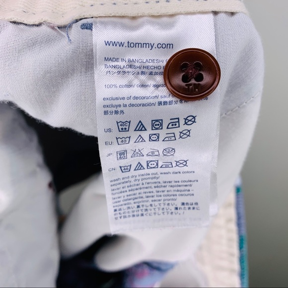 Tommy Hilfiger Floral Cloth Soft Drawstring Shorts - Picture 8 of 8